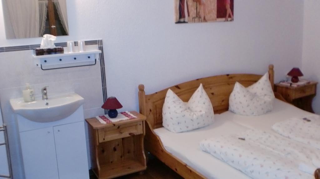 Landgasthof Zum Brueckenwirt Starnberg Room photo